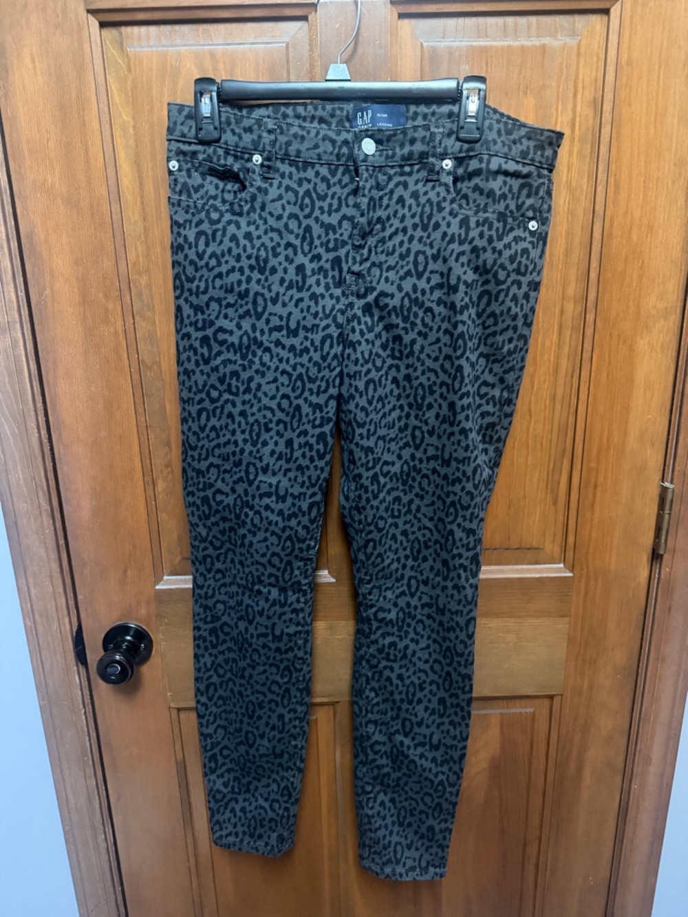 GAP Women's Skinny Jeans in Black Leopard Print